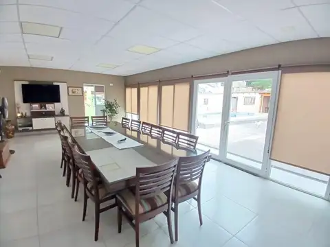 Casa 4 ambientes con 3 baños