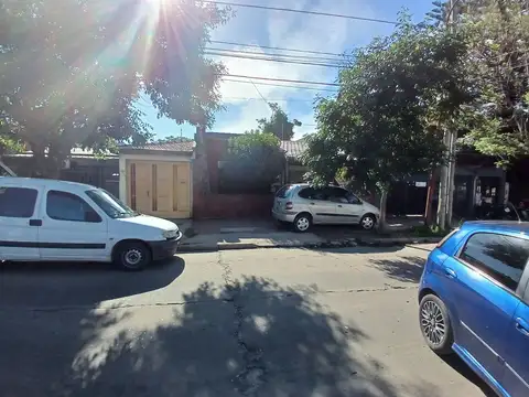 Casa - Venta - Argentina, Tres de Febrero - SPANDONARI 3657