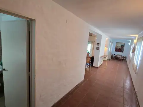 Casa en Venta con 4 cocheras