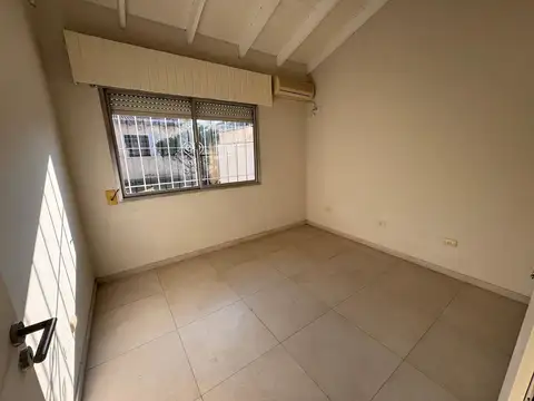 CASA EN VENTA EN PERGAMINO CON COCHERA
