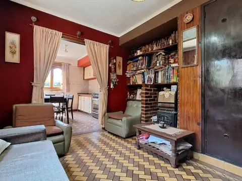 Venta Casa 3 amb con parque más Galpón y Losa