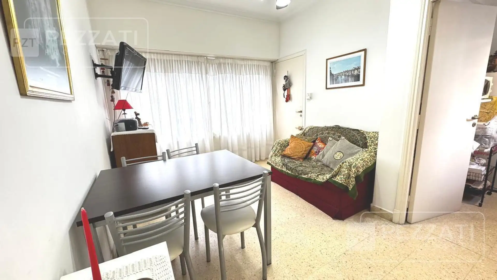 2 ambientes en venta. z/ Moreno y Santa Fe. Contrafrente. Impecable. Reciclado