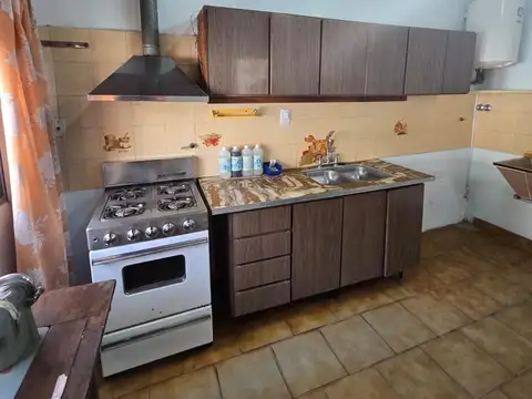 Depto Tipo Casa en Alquiler en Jose Leon Suarez, $ 700.000
