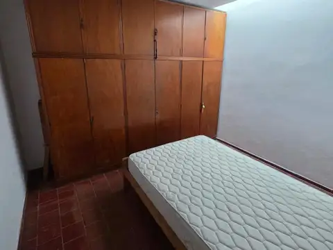 Depto Tipo Casa en Alquiler 40 años