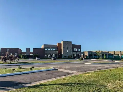 Terreno en  Venta La Alameda Barrio Privado a la laguna 1002m2