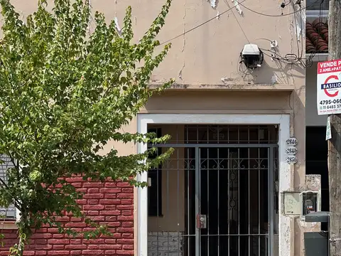 Presidente Hipólito Yrigoyen 2600, Piso PB