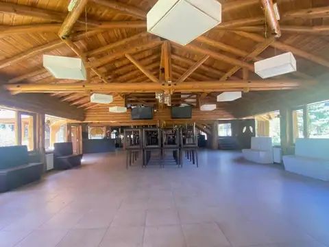Local en venta  en Dina Huapi Restaurante, Salon de Eventos