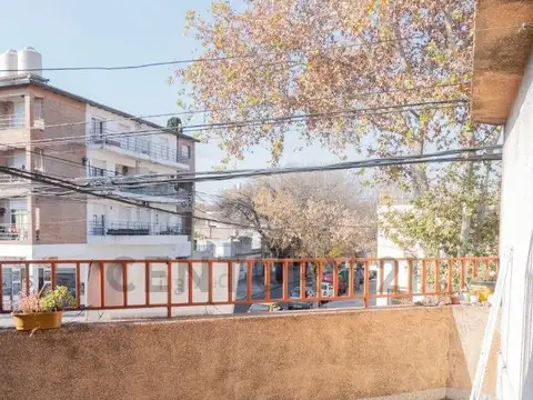 San Lorenzo 4400, Piso 0