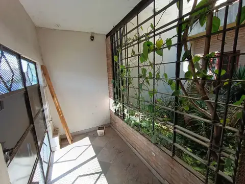 Casa 6 ambientes con 3 baños