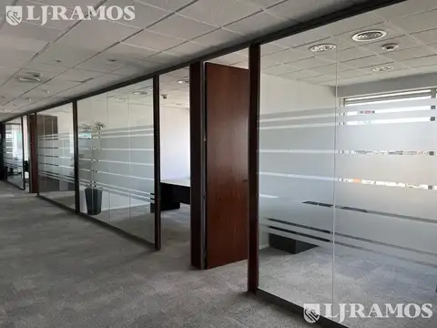 Oficina en Venta con 6 cocheras