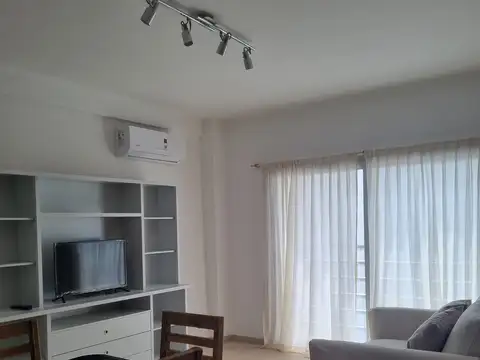 Departamento en Alquiler en Centro (Campana), $ 1.450.000