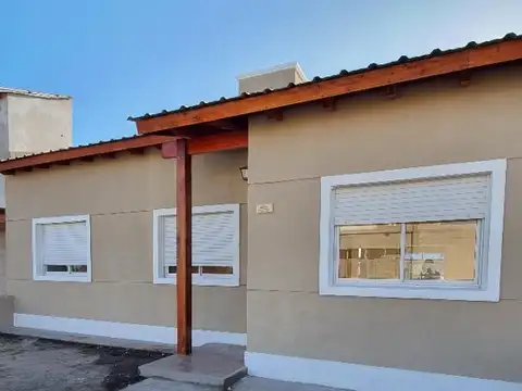 Casa 3 ambientes con 1 baño