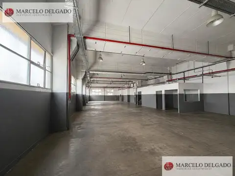 Depósito / Galpon de 400 m2 en Villa Soldati Venta o Alquiler