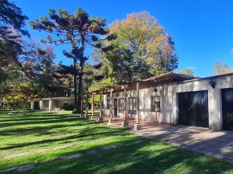 VENTA CHACRA EN PILAR. CON CASAS. 2 HECTAREAS.