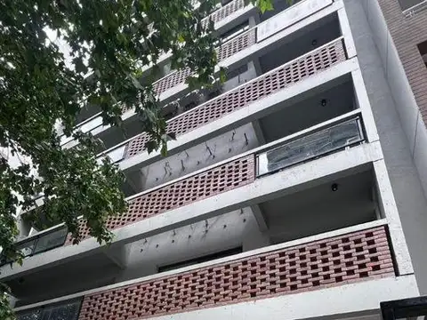 Un futuro a tu nivel! Dos ambientes en Octavo Piso al Contrafrente