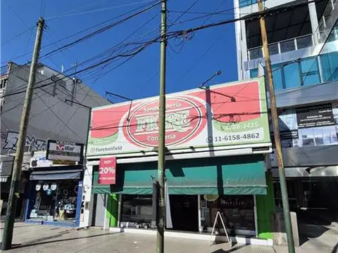 Avenida Alsina al 500
