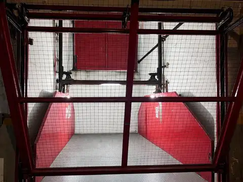 Cochera Céntrica en Venta