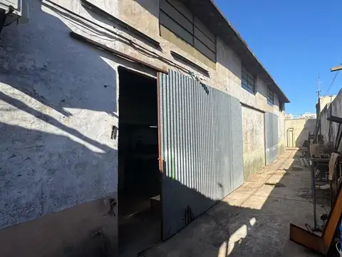 VENTA GALPÓN DE LOSA 7 X 18 M2 CON CASA SAN MARTÍN