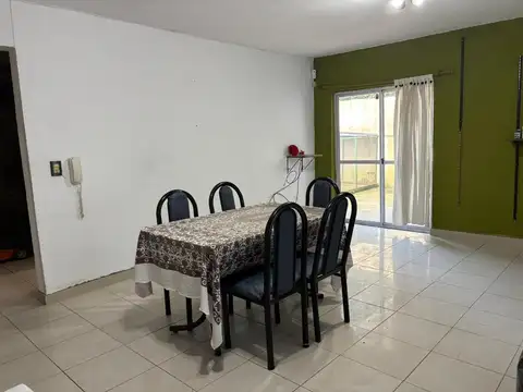 Casa en Venta con 4 cocheras