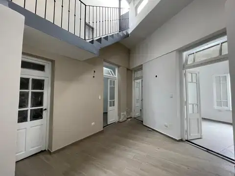 Depto Tipo Casa en Venta al Este