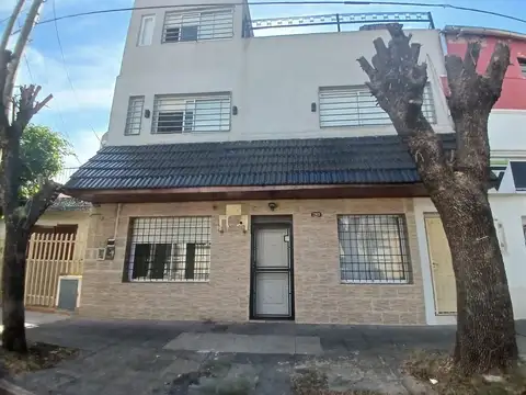 P.H planta baja 4 ambientes en zona residencial
