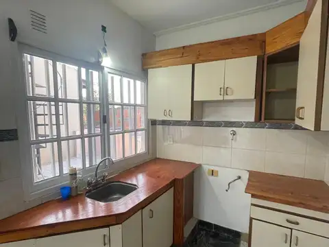 Depto Tipo Casa en Alquiler de 2 ambientes