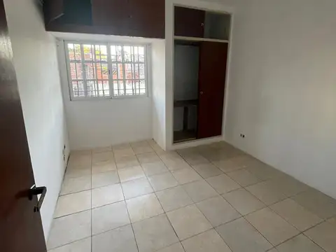 Depto Tipo Casa en Alquiler en Villa Ballester, $ 600.000