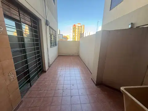 Valentin Gomez , Piso 2