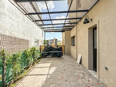 Casa en Venta en Pilar del Este - Santa Elena, USD 330.000