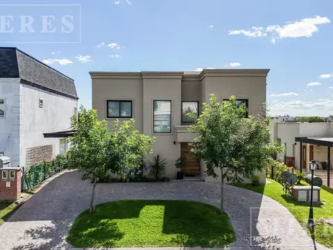 Casa en venta en Santa Elena, Pilar del Este