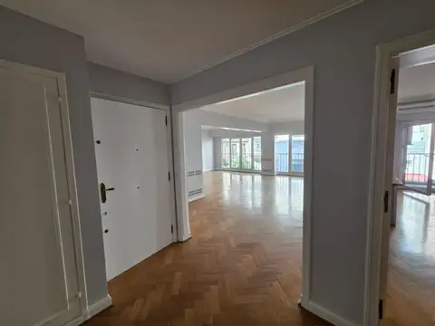 Departamento 6 ambientes con 3 baños