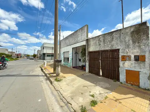 Casa 5 ambientes con 2 baños