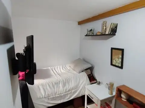 Amplio 3 ambientes en PB con patio - Ubicación estratégica