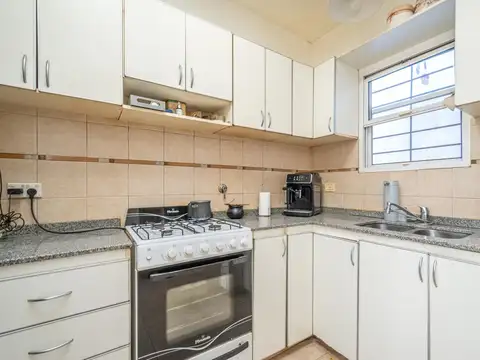 Casa 5 ambientes con 4 baños