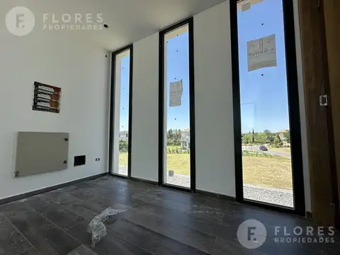 Casa en Venta al Oeste