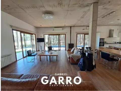 Casa 3 ambientes con 2 baños