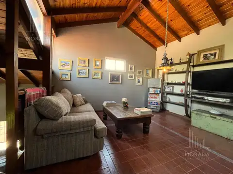 Casa 7 ambientes con 1 baño
