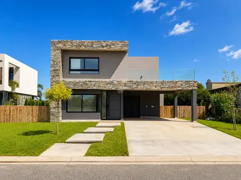 Casa  en Venta en San Sebastian, Escobar, G.B.A. Zona Norte / AREA 9 / APTO CREDITO/ A LA LAGUNA