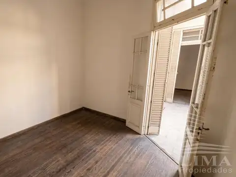 Depto Tipo Casa 5 ambientes con 1 baño