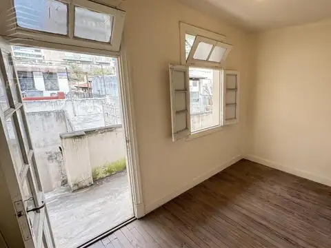 Depto Tipo Casa en Venta 70 años