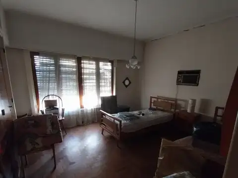 Casa en Venta en Lomas De Zamora, USD 180.000