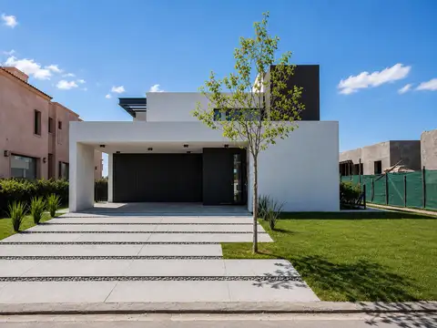 Casa en venta de 3 dormitorios con pileta en Vida Barrio Cerrado, Funes
