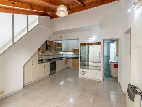 Depto Tipo Casa 5 ambientes con 2 baños