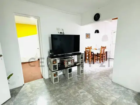 167 25 y 26 2300, Piso 0