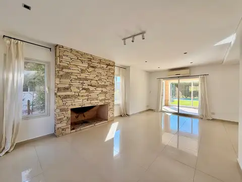 Casa 6 ambientes con 3 baños