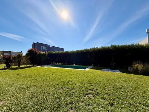 Casa en Alquiler de 5 dormitorios
