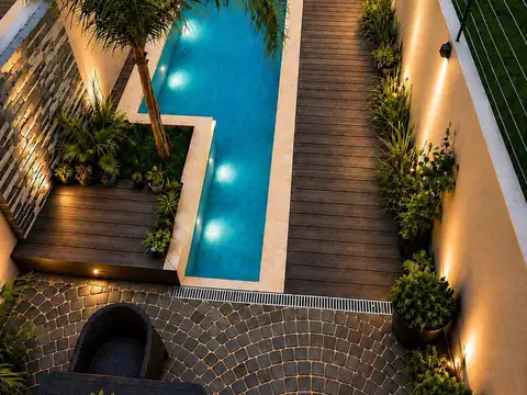 Casa en Venta con 1 cochera
