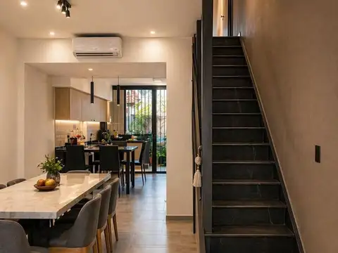 Casa 4 ambientes con 2 baños