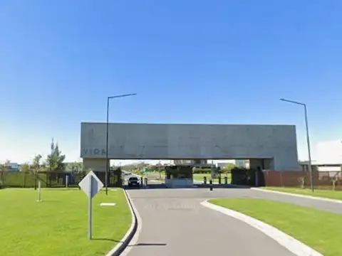 TerrenoLote en Barrio Vida, 1400 m2.-
