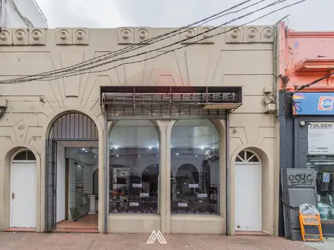 ALQUILO LOCAL SOBRE AVENIDA EN LA BLANQUEADA